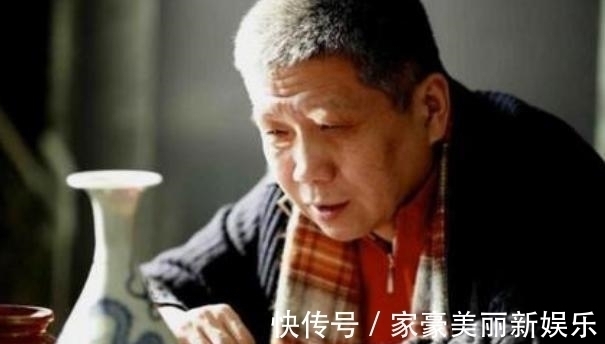 官窑瓷器#马未都:溥仪妹妹街边摆摊,我拿出一官窑瓷器,她连正眼都没看