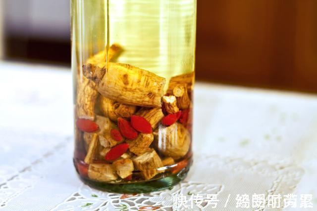 肾衰竭|药酒变“毒酒”,一杯药酒致15人肾衰竭,这3类中药别用来泡酒
