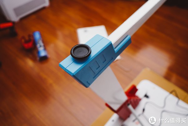 礼物|超彰显“钞能力”的礼物——傲风联名高达电竞桌上手体验