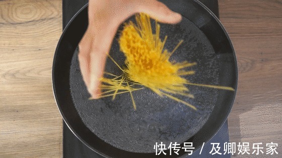 风味|自制鸡胸肉意面，在家吃出意大利风味，做法和煮方便面一样简单