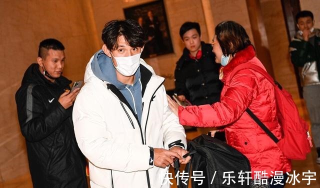 国家队|国足三消息!国安新帅是谢峰,泰山海港国脚归队,归化球员不参赛