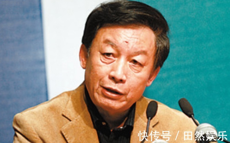 文化苦旅$著名学者易中天多次批评余秋雨,文人相轻余秋雨我不认识他