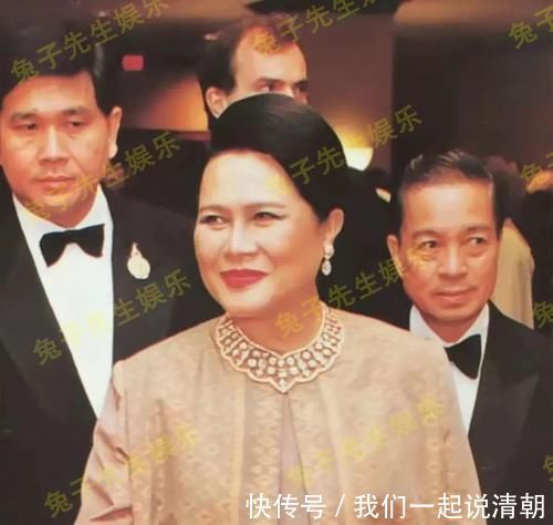 珠宝#苏提达心高气傲,看不上诗丽吉老一套珠宝,自制绿宝石项链展风采