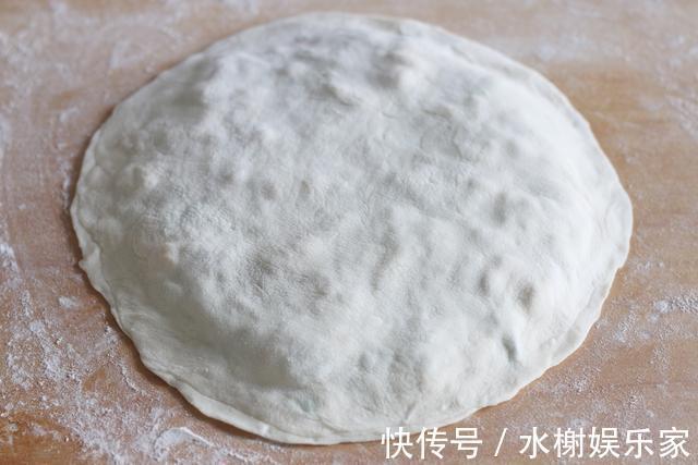 春天最鲜的蔬菜,加几个鸡蛋做成盒子,不爱面食的南方人见了都馋