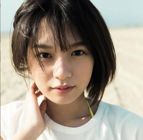 秋元康力捧 岁的她第一次拍写真 就杠上深田恭子 快资讯