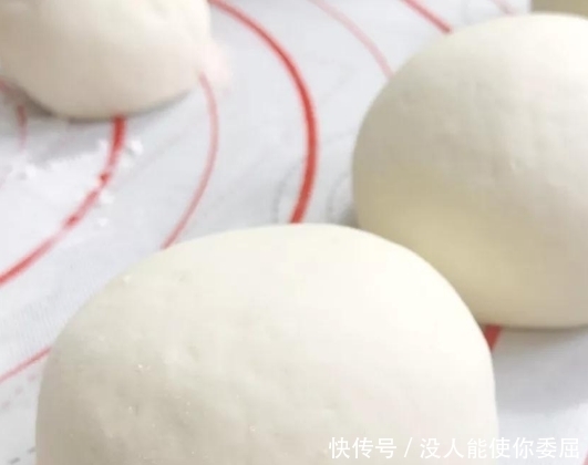 只加|冬天发面,只加酵母就错了!多加2样发酵快,又大又白,香甜可口
