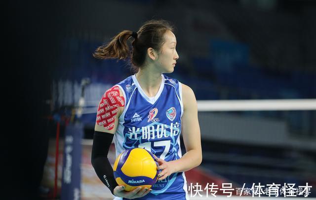 辽宁女排|进步肉眼可见,石冰彤、仲慧能否叩开中国女排大门?