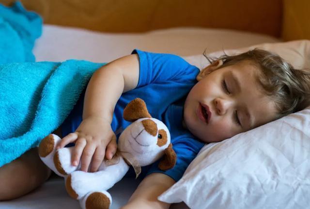 睡眠时长|孩子长高,千万不要「揠苗助长」!做好这4点,宝宝身高更优秀