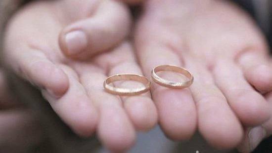 选购|不同经济情况的人!如何选购适合的情侣戒指