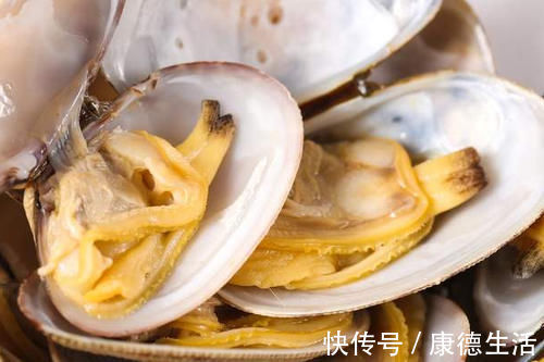 焯水|炒花甲还在焯水？难怪肉又老又小，教你1个妙招，鲜嫩入味还没沙