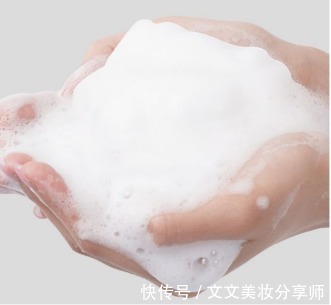 提取物|这几款“黑名单”洗面奶出事了!全是网红爆款,但是很容易烂脸