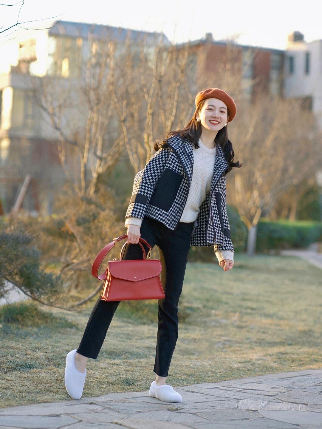 黑白配 冬季不容错过的“毛呢外套”搭配,思路总结好了,看这篇就够