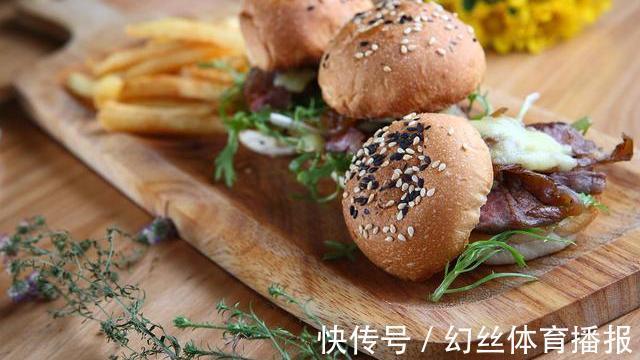 汉堡|长肉最狠的主食,米饭馒头不在列,榜首堪比“喝油”,劝你管住嘴