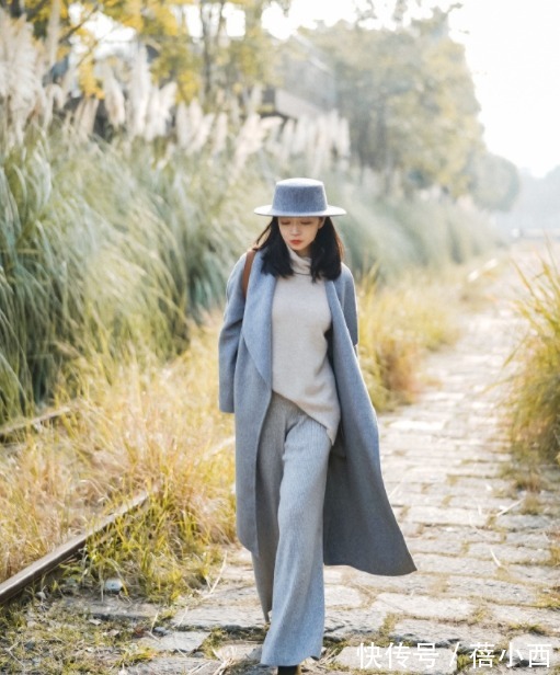 提亮|奔三奔四的女人这样穿“大衣”,既温柔又保暖,气质女神必备!