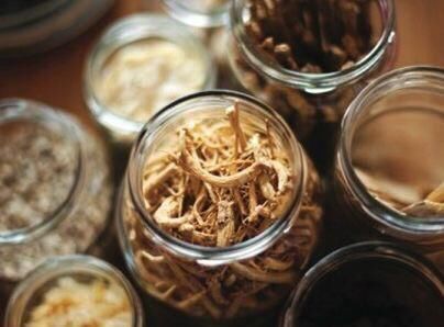 咽炎不断咳嗽，农村老妈泡了25元一斤的草药茶，一下就舒服多了