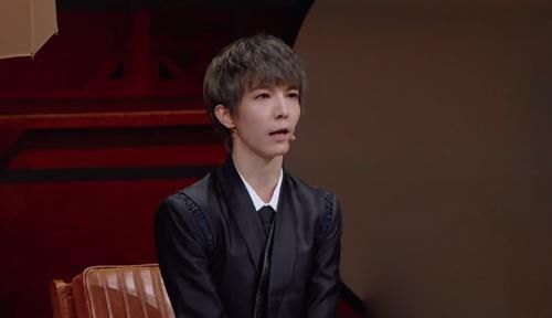 行为|郭敬明被怼到哭,所有人都救场,尔冬升的暴躁行为“小气”了吗?