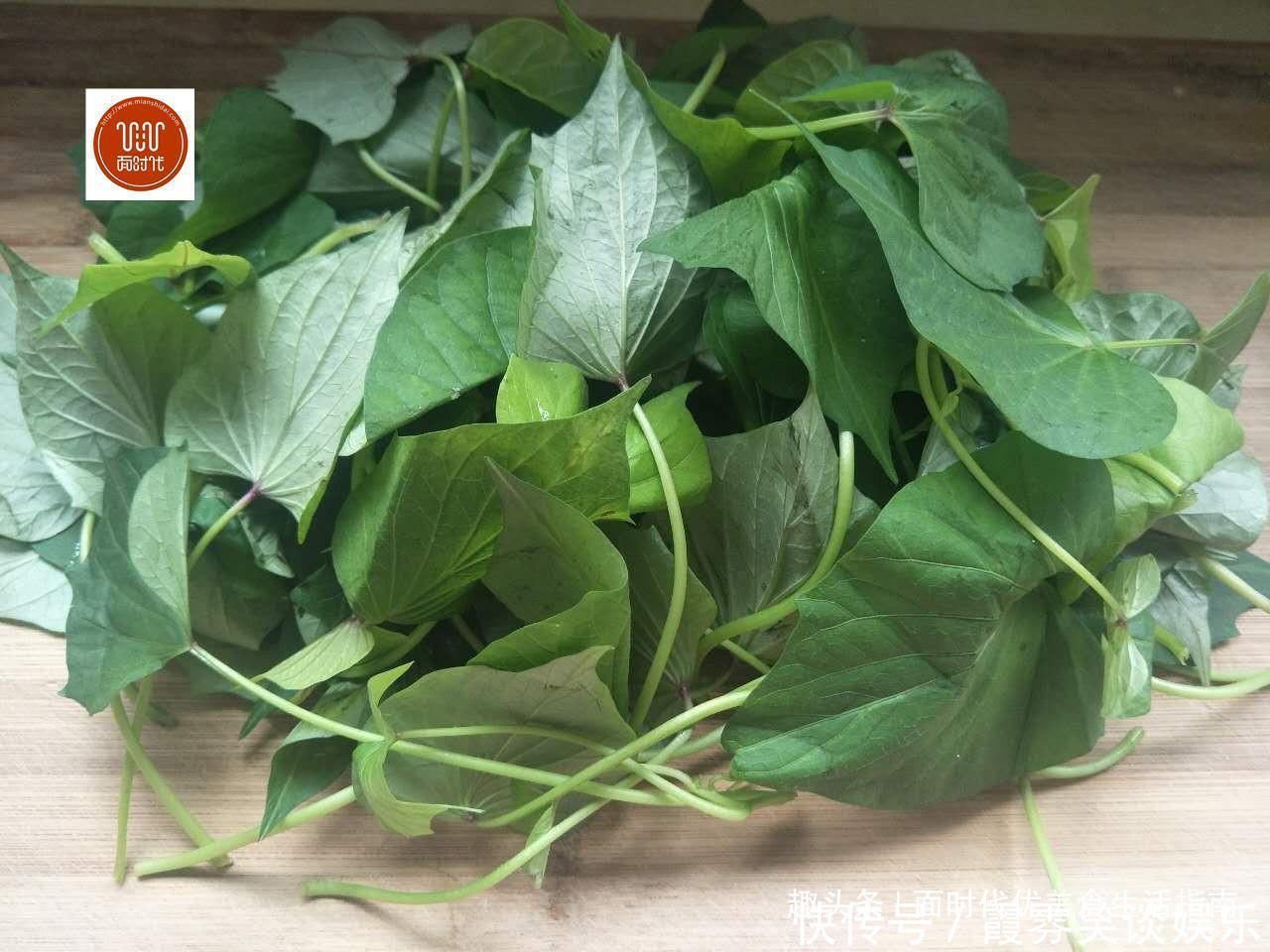 美食生活|这菜常吃视力好,降糖又解毒,特别是老人孩子要多吃!