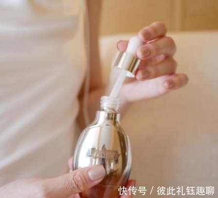 雅顿金胶|空瓶无数的5款“抗老精华”:小棕瓶最热门,雅顿金胶最值得囤