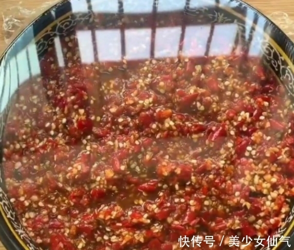 辣椒酱|每年秋天,妈妈会用这辣椒做辣椒酱,越辣越香,辣到爽为止