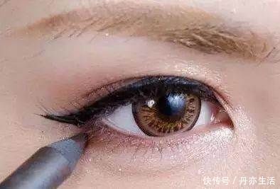 卧蚕|卧蚕=脸上的胸部!教你画女神标配卧蚕眼妆