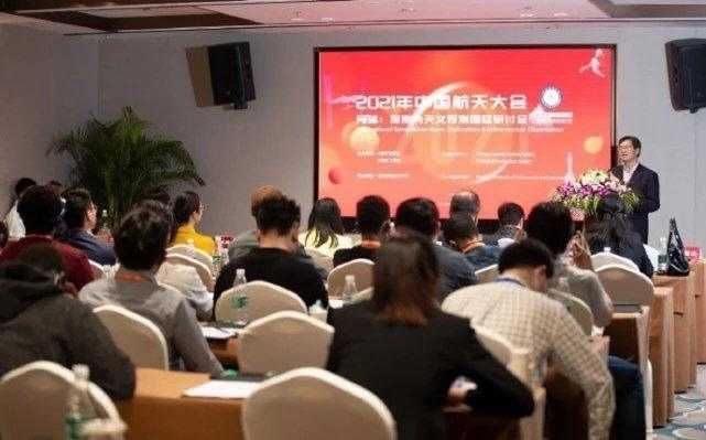 我国载人登月或提前，专家提环月交会对接登月方案，长五就能实现