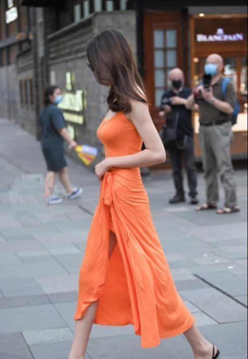 小个子 连衣裙穿搭温婉优雅,更时尚和自信,形成一道美丽的风景线