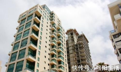顶层|“一楼”和“顶层”怎么选内行人再穷莫买顶楼，再傻不买顶层