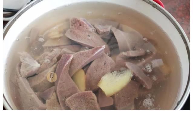 小豪|8岁小孩出现贫血,两年不长个,儿科医师提醒:家长多给孩子补铁