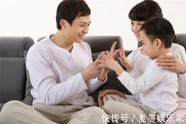 老公|宝爸喂娃一团糟,面对宝妈指责还振振有词,结果被怼得哑口无言