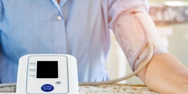 起床|高血压患者,晨起注意2件事,晚上3不要,或能避免血压升高!