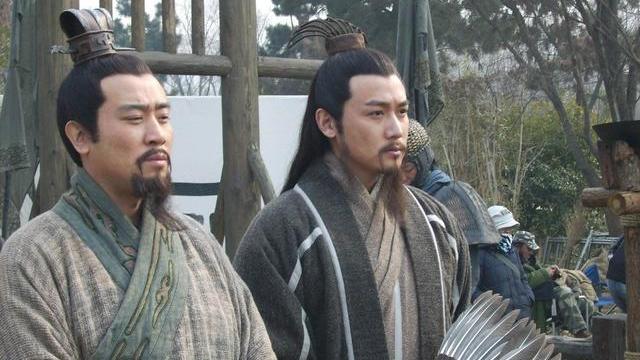 疲弊|诸葛亮《隆中对》中说益州天府之国,为何《出师表》说益州疲弊?