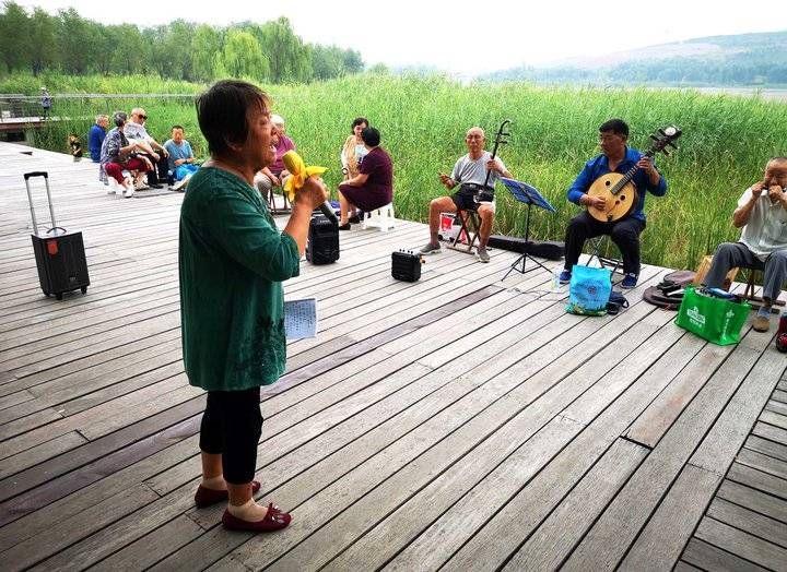 歌声|花香扑鼻琴音飘荡，吹拉弹唱歌声飞扬