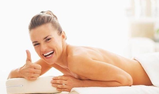 经络|晨起、睡前黄金5分钟,1件小事,帮你延寿命,比吃补药还养人