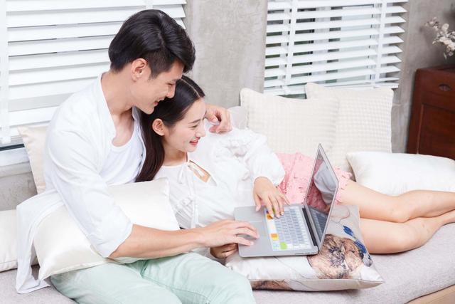 产后抑郁症|5年前因吃奶太用力,被妈妈划成“花猫脸”的男婴,现如今怎样了?