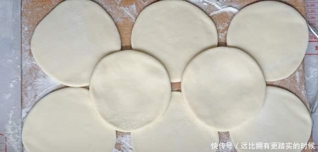 正月十五元宵节,家宴菜单已备好,5荤4素1汤上一桌,十全十美