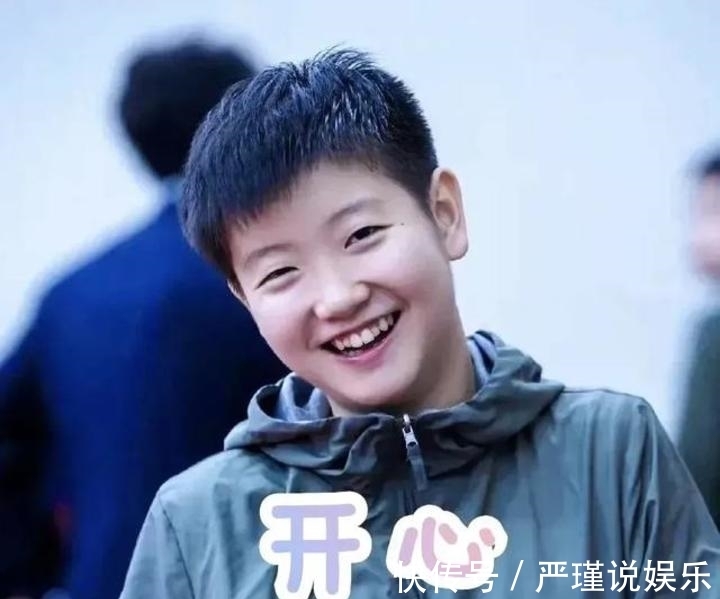 莎莎|女队里的唯一!莎莎连登两家权威杂志封面,被封为年度风云人物!