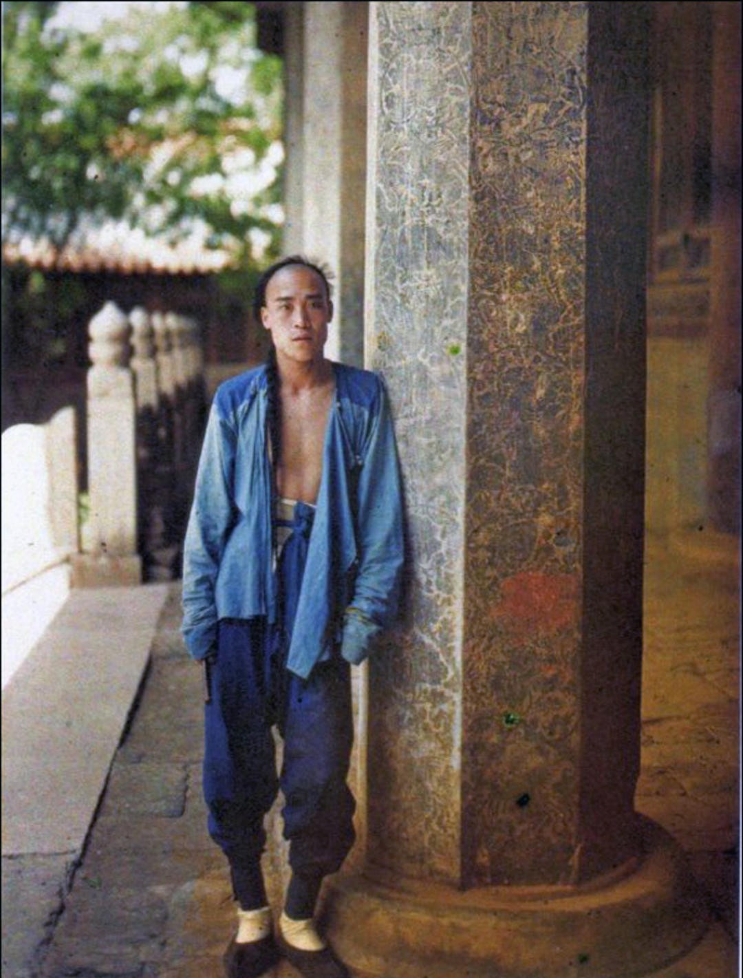 中国人|新书架丨从“他者”眼中反观自己 西方观察者眼中的“影像版百年中国史”