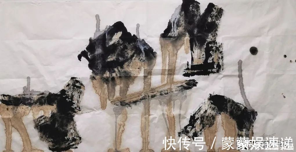 创作#知名画家童领峰,创作完成的实验水墨画,展现出独特的意境美