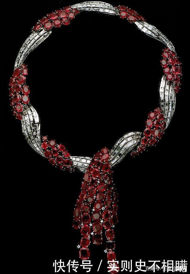 温莎|辛普森夫人的珠宝欣赏,这条珍珠项链,形状几乎完美,光泽亮丽