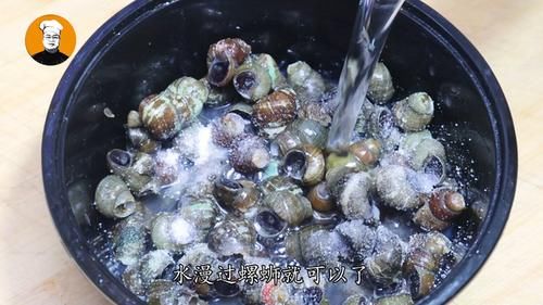 原来家里菜刀上圆孔有一个隐藏功能，太实用了，看完你也试试