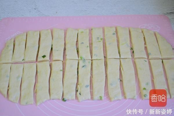 油条|一个鸡蛋,一碗面粉,家庭版油条轻松做,看着就有食欲