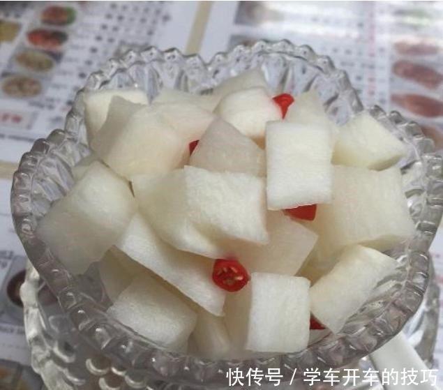 腌萝卜时先放什么老厨师教你这么放顺序,又脆又好吃!