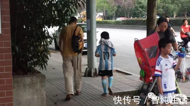 阳爸|4年过去了,很想再问问他们,孩子们都还在继续踢球么?