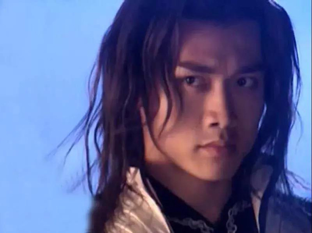 苗若兰|雪山之巅,胡斐最后一刀是否砍向苗人凤苗若兰手中一物或是答案