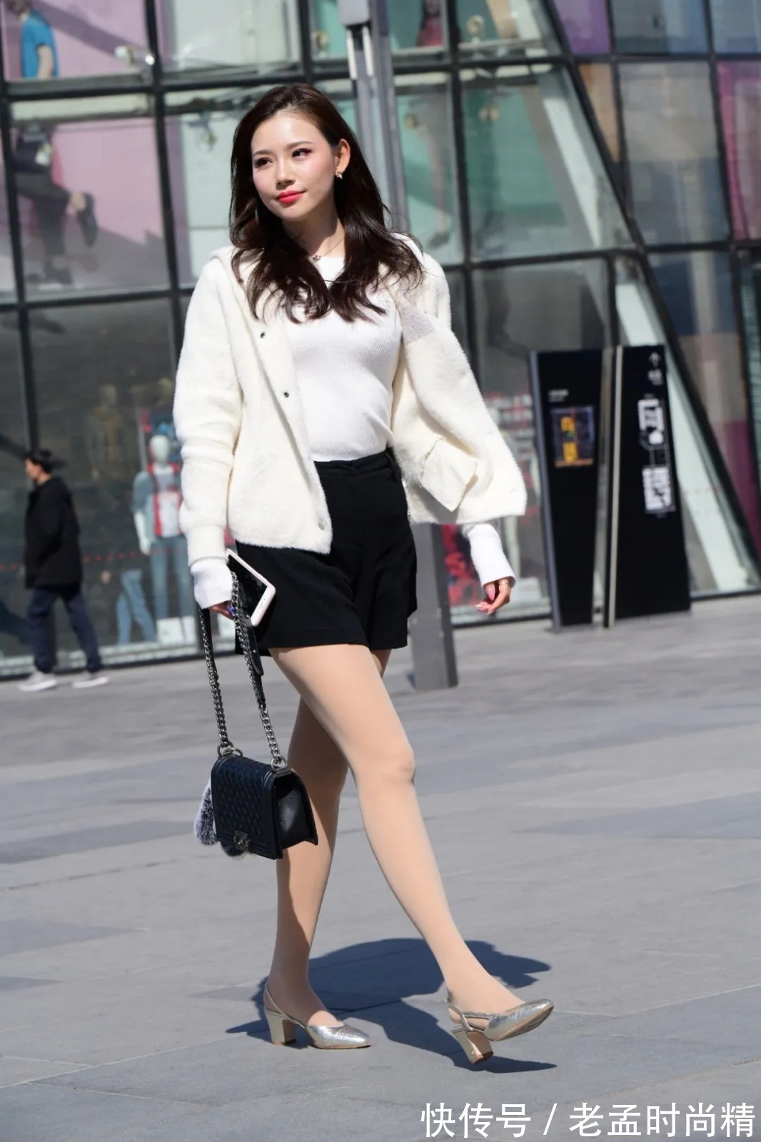 时尚|洋气精致又养眼的穿搭,时尚减龄十分优雅,端庄成熟气质绝佳