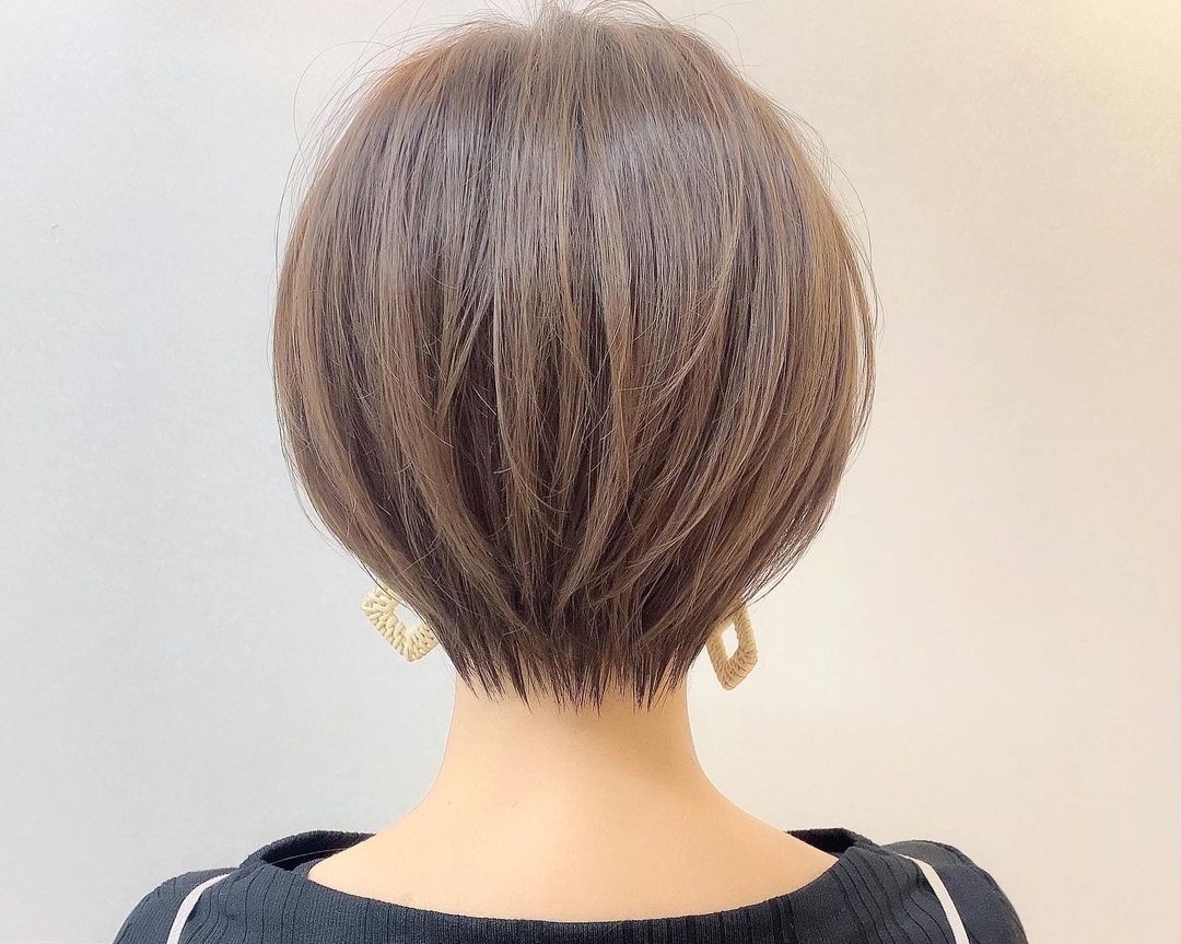 时尚 今年年底发型怎么剪?全头卷齐刘海狼尾发都不错,精选15款任你挑