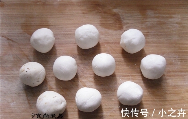 糯米粉|此款糯米小吃，软软糯糯香甜可口，嚼起来会弹牙，做法超简单