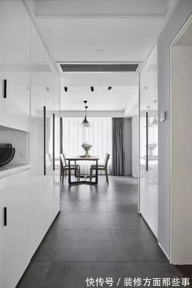 实用|128平三居室玩转现代风,不仅是漂亮实用材质主旋律