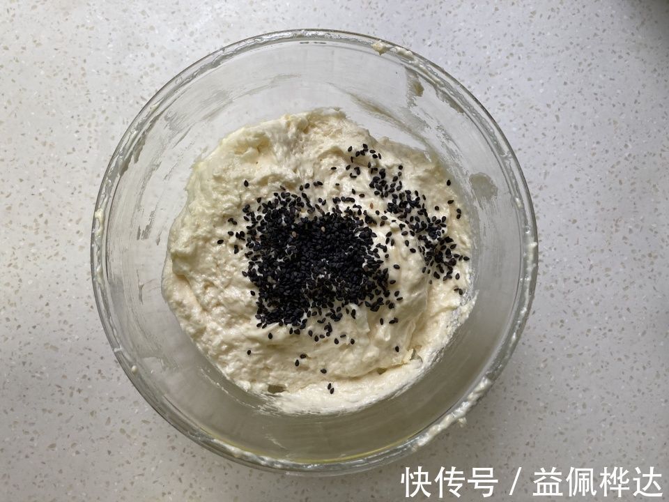 小饼|最近孩子迷上了这小饼,不加一滴水不加一滴油,酥脆可口,太香了