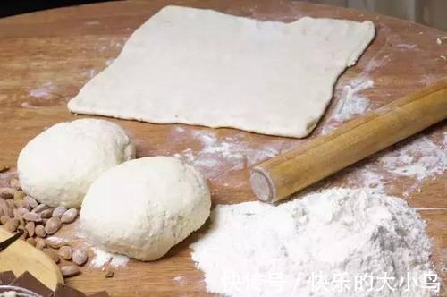 磨坊|夏天面粉里容易生虫,磨坊老板教我这样做,面粉放一年都不结块